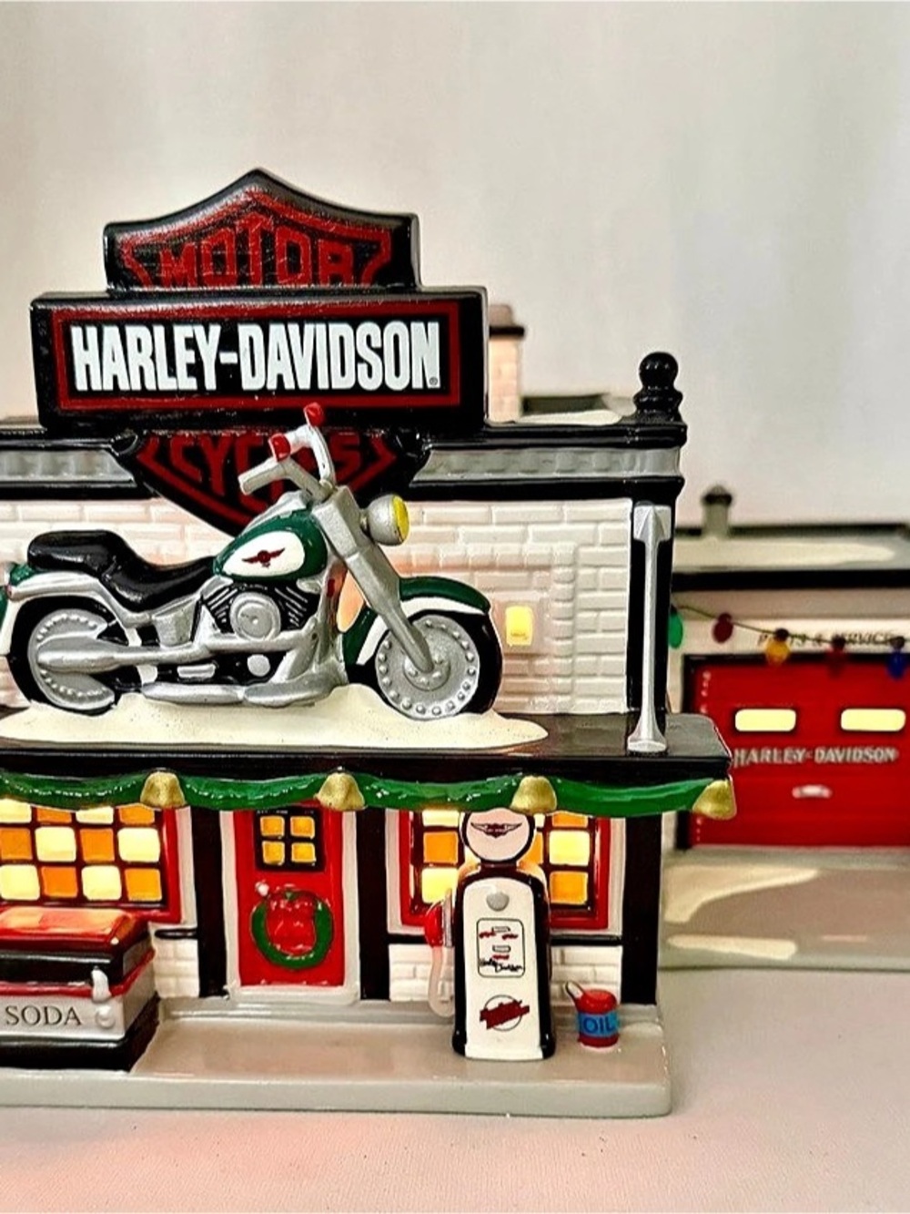 Department 56 Harley-Davidson Motorcycle Shop Holiday Decor